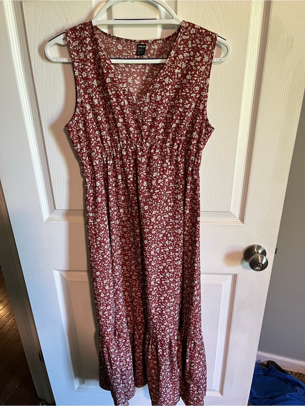 SHEIN Rust Floral Midi Dress with White Blossoms